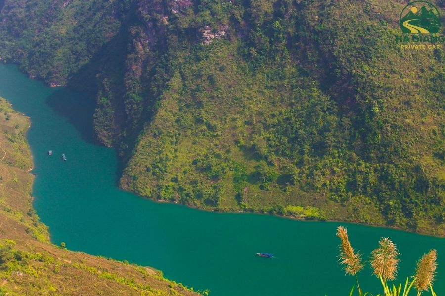 Dong Van Karst Plateau UNESCO Global Geopark - Ha Giang Private Car