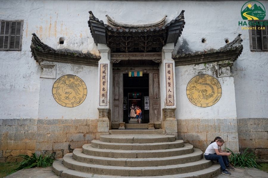 Vuong Family Palace - Ha Giang Private Car