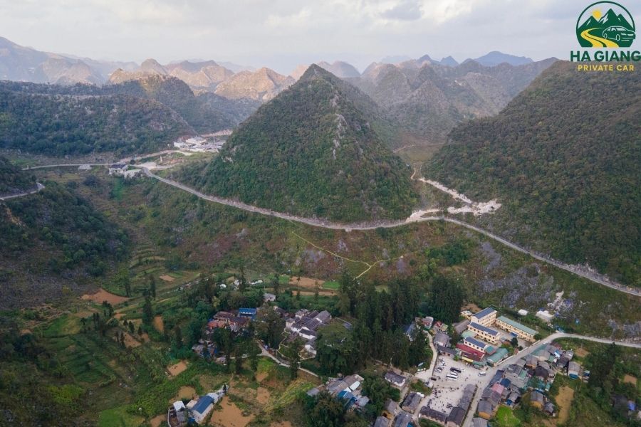 Meo King Palace - Ha Giang Private Car