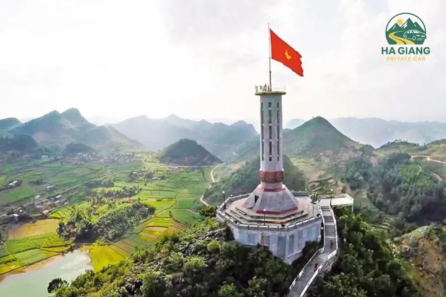 Lung Cu Flag Tower - Ha Giang Private Car