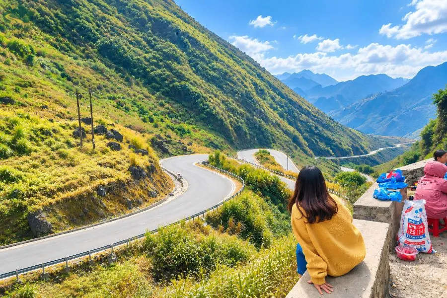 Tham Ma Pass - Ha Giang Private Car